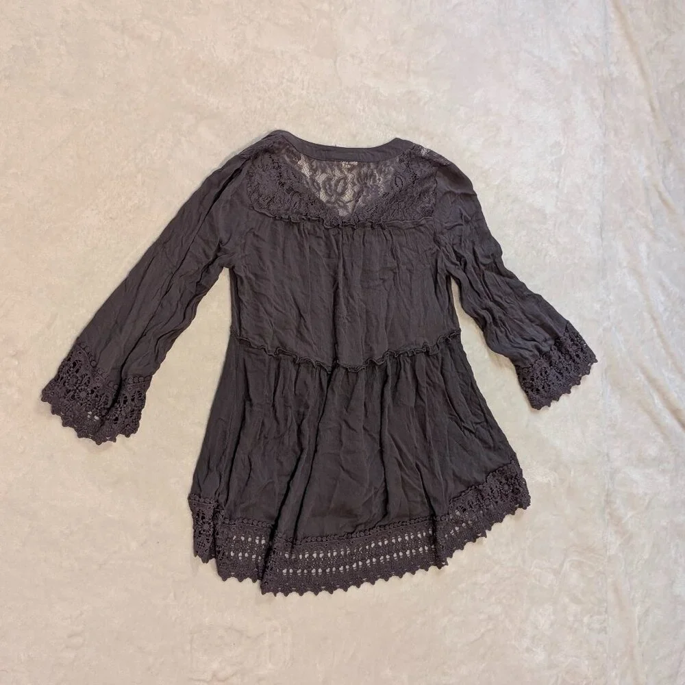 Knox Rose Gray Lace Blouse - Picture 7 of 8